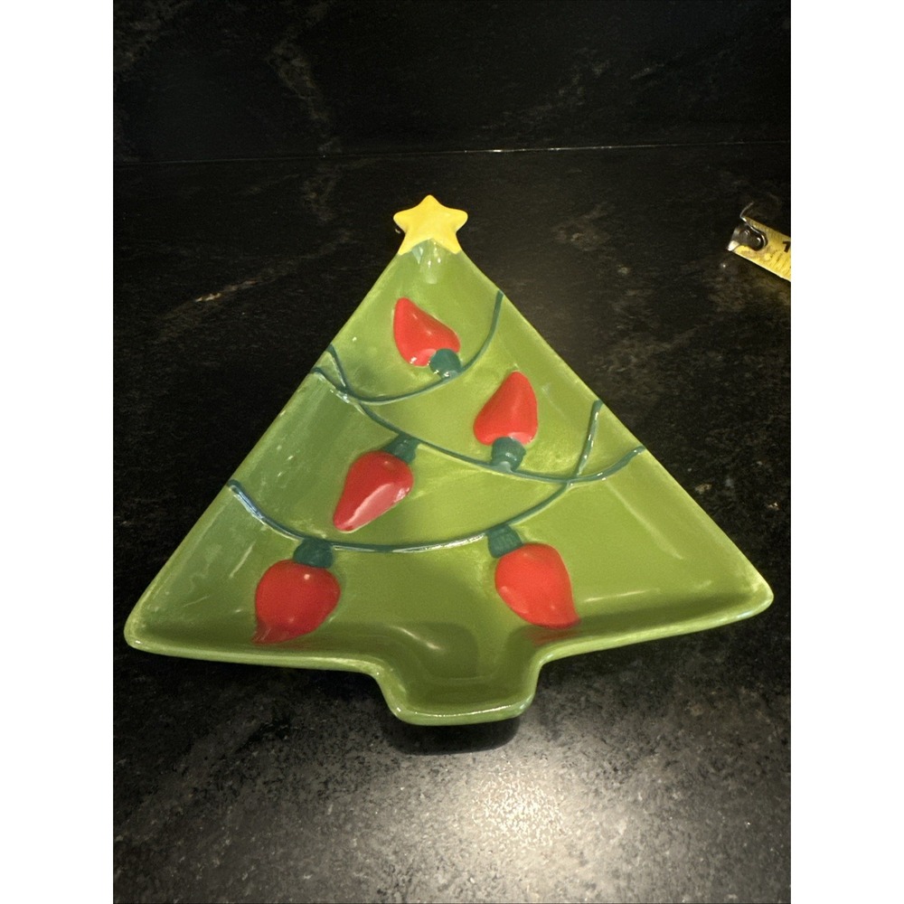 Hallmark Serving Fish- **NO SPREADER**